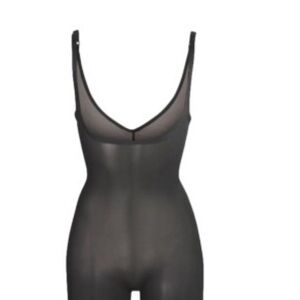 SKIMS SHEER SCULPT MID THIGH SHORT BODYSUIT
